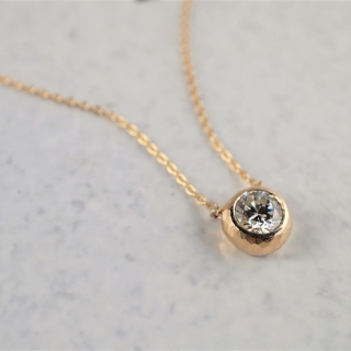 Diamond bezel necklace