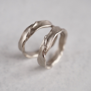 Sea wave wedding band