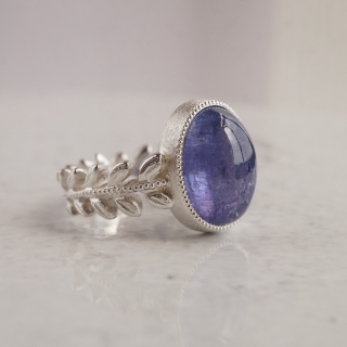 Tanzanite rose leaf ring