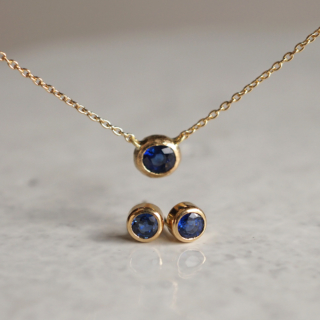 Sapphire bezel earring & necklace