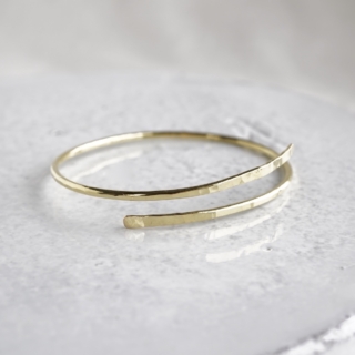 Textured gold bangle